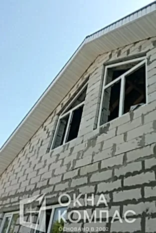 Фото объекта Остекление частного дома в Кстово - монтаж трех конструкций